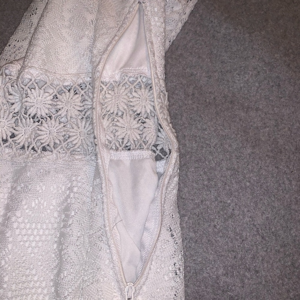 Dress - Picture 4 of 6